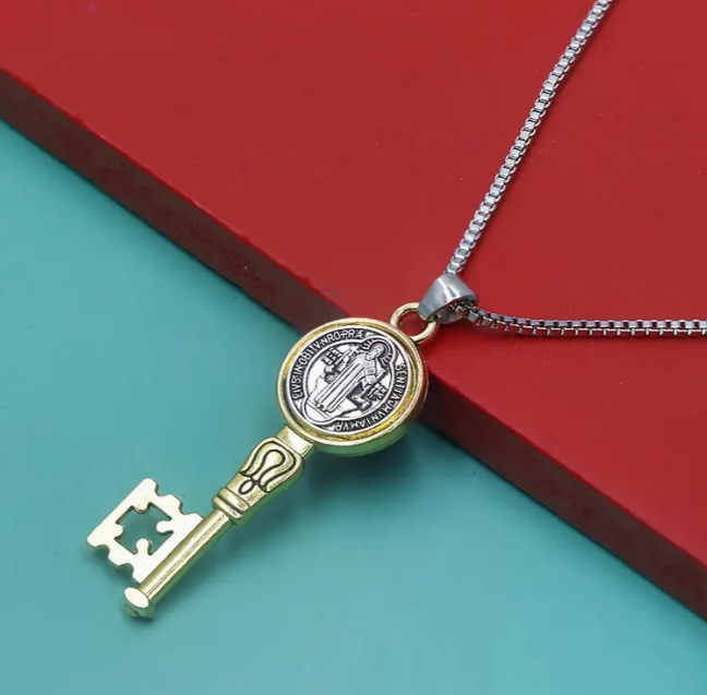 COLLAR LLAVE DE SAN BENITO