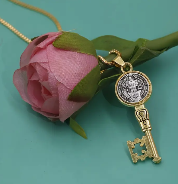 COLLAR LLAVE DE SAN BENITO